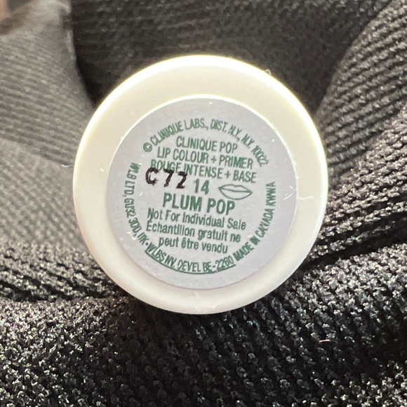 Clinique bundle with cosmetics bag - Picture 7 of 7